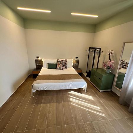 Luci Sul Mare -Boutique Rooms Follonica Esterno foto