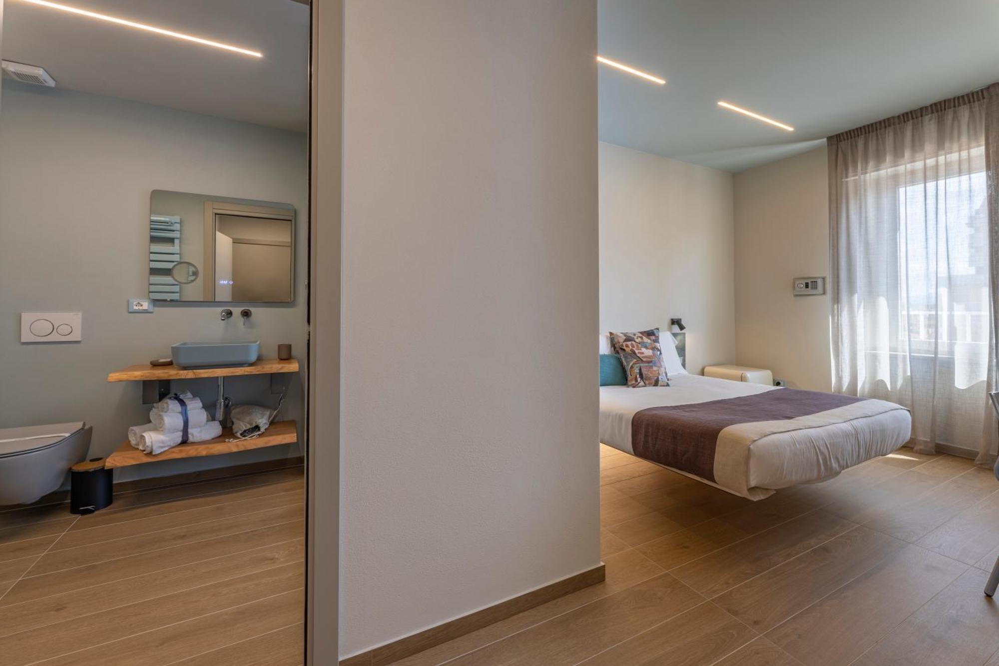 Luci Sul Mare -Boutique Rooms Follonica Esterno foto