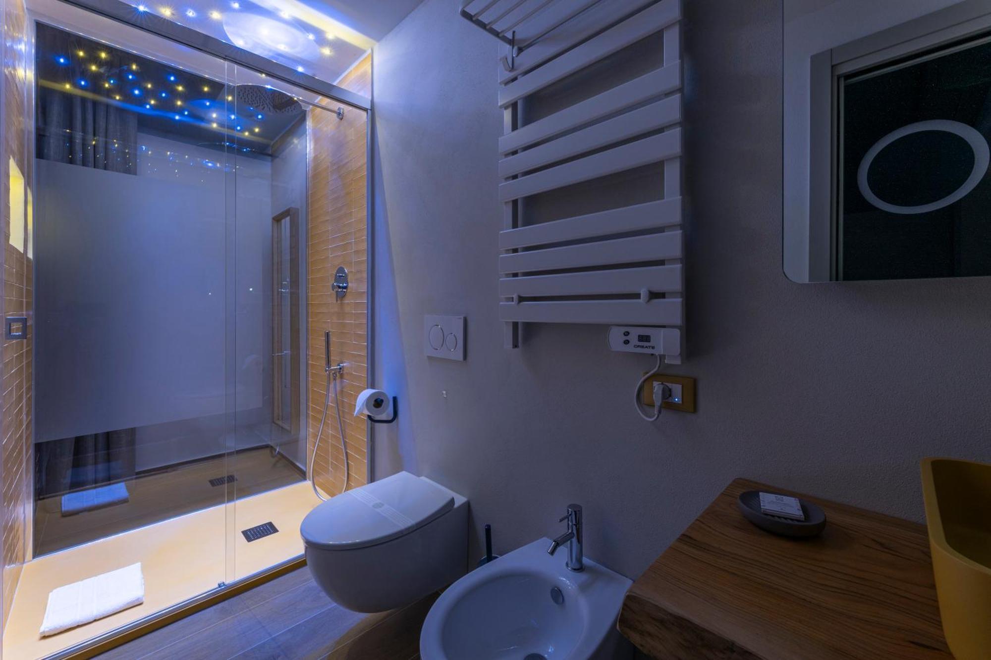 Luci Sul Mare -Boutique Rooms Follonica Esterno foto